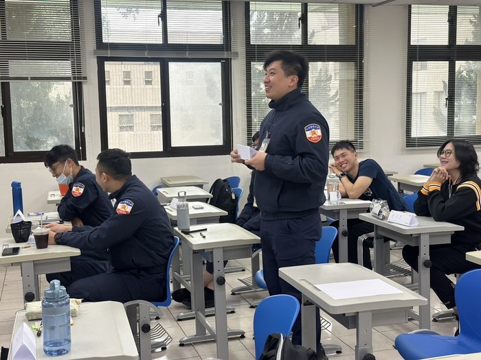 Lecture by Ms. Huei-Chi Lin from Ming Chuan University