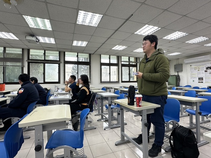 Lecture by Ms. Huei-Chi Lin from Ming Chuan University