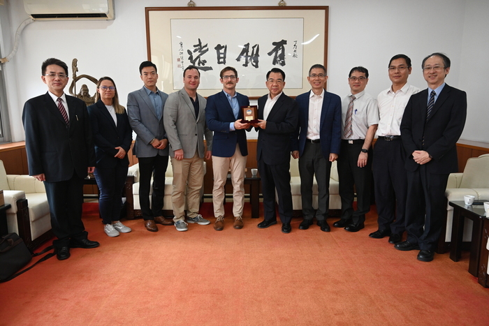 Advisors from the American Institute in Taiwan (AIT) visited our department on October 27th.