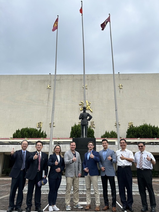 Advisors from the American Institute in Taiwan (AIT) visited our department on October 27th.