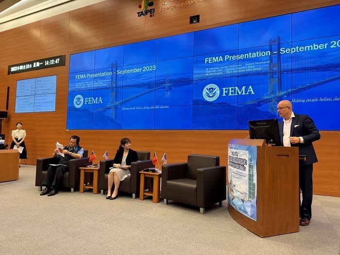 Faculty members and students attended the “2023 FEMA and Emergency Management Seminar for Practitioner"